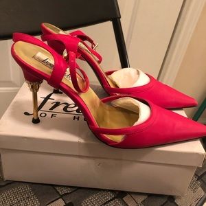 Frederick’s of Hollywood red satin fancy pumps